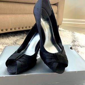 Apt. 9 black pumps